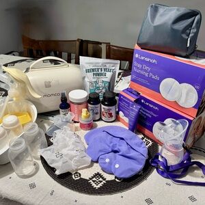 Nursing Supplies MOM COZY & LANSINOH WEARABLES